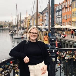 Meet your Posher, Carrie